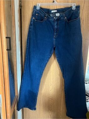 Levi’s women’s 22m jean